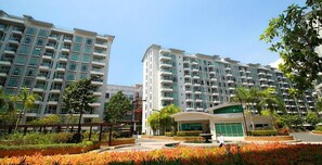 Exterior - Max Stays Max Style at Parkside Villas (Pasay)