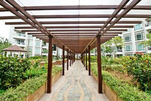 Terrace/patio - Max Stays Max Style at Parkside Villas (Pasay)