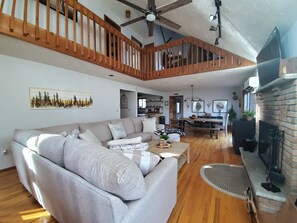 Smart TV, fireplace, video games, DVD player - #1 Rated Poconos Lodge Near Shawnee – Game Room, Indoor Pool/Hot Tub Access! (East Stroudsburg)