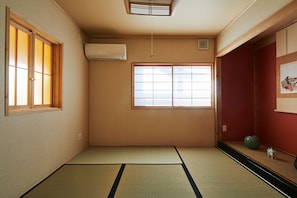 Free WiFi - HANARE KYOTO Chogeikan (Kyoto)