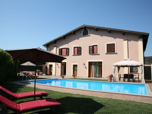 Outdoor pool, sun loungers