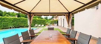 Gemütliche 4-Schlafzimmer-Villa (3 + 1 SUITE) 200 m², privater Pool / 1,5 Meilen nach BRACCIANO