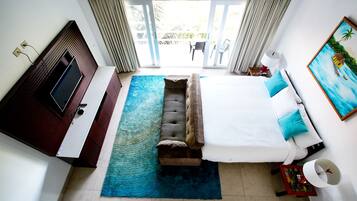 2 bedrooms, in-room safe, free WiFi