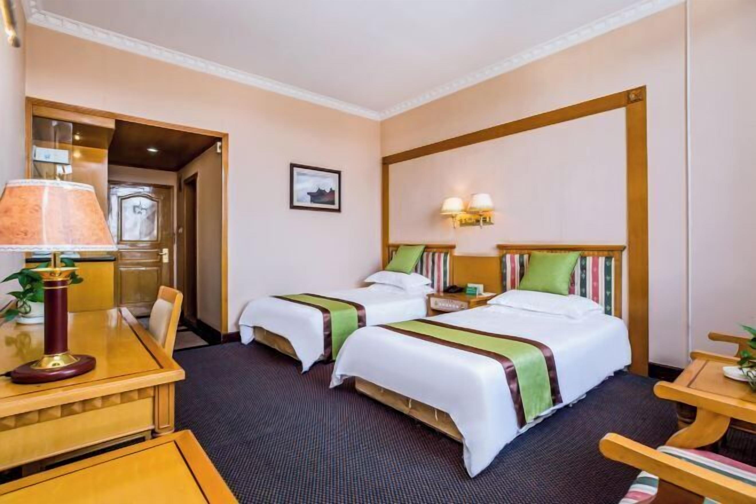 Desk, blackout curtains, free WiFi