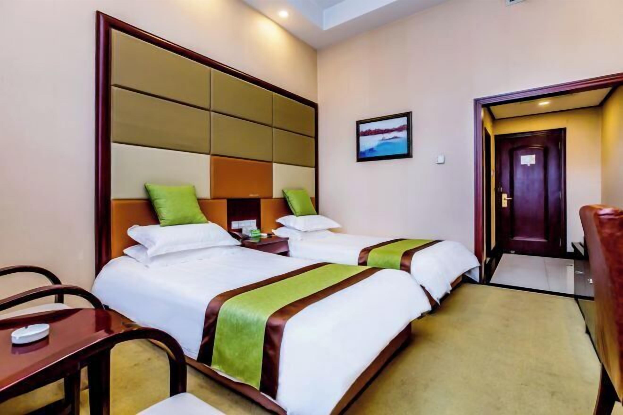 Desk, blackout drapes, free WiFi