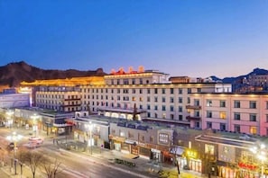 Exterior - Mountain Villa Hotel (Chengde)