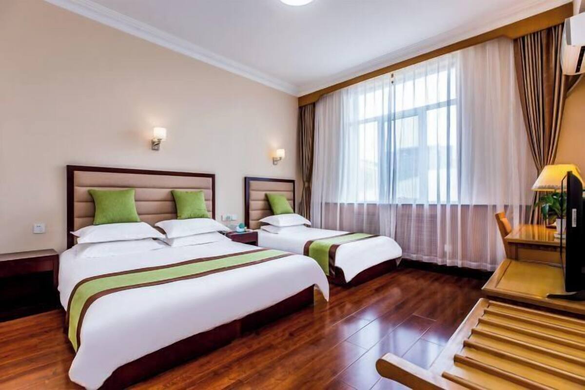 Desk, blackout drapes, free WiFi