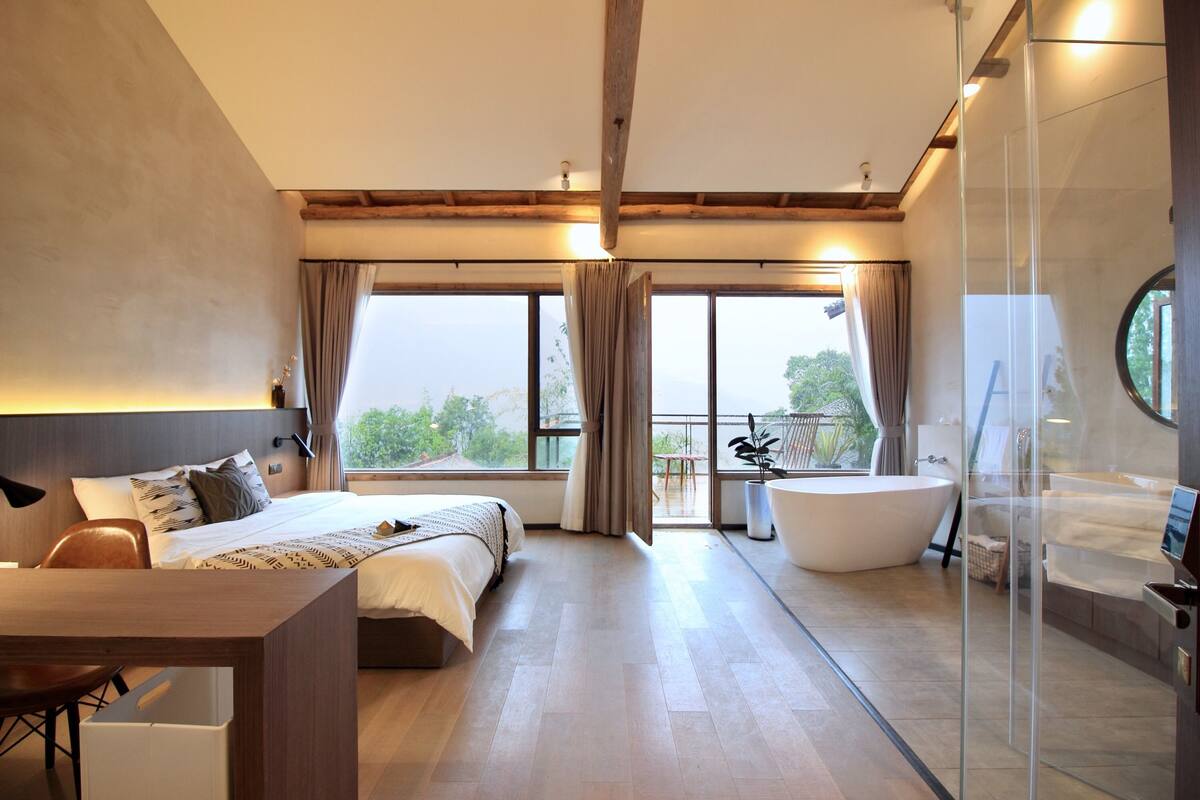 Desk, blackout curtains, rollaway beds, free WiFi