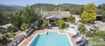 Sa Caseta - Country house with pool, tennis, jacuzzi and views of the Tramuntana