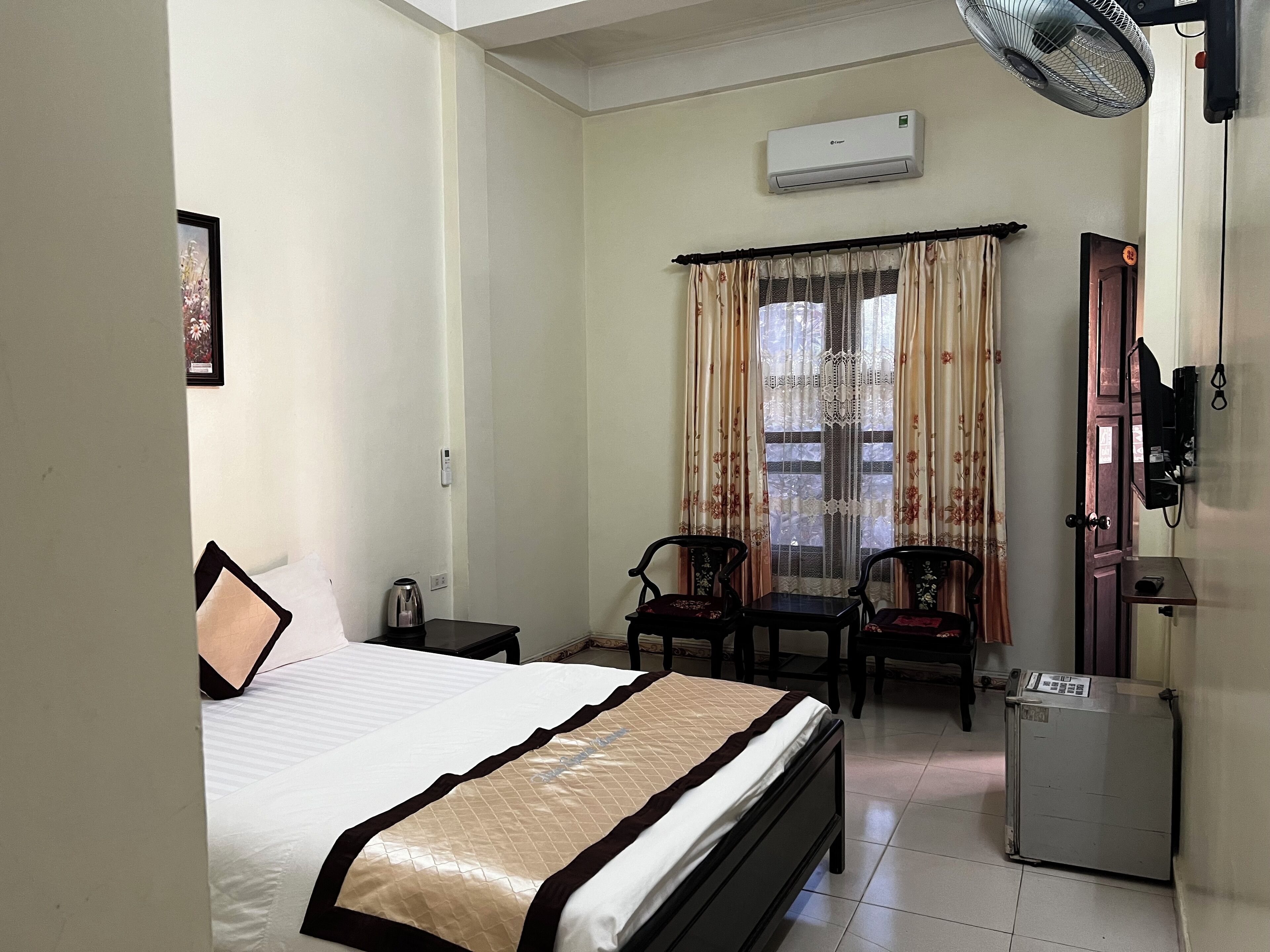 Basic Double Room | Minibar, desk, soundproofing, free WiFi