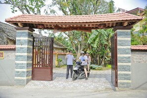 Property entrance - Hoang Giang Homestay (Ninh Binh)