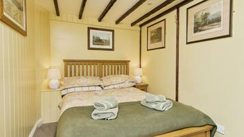 3 Schlafzimmer, BĂŒgeleisen/BĂŒgelbrett, WLAN, BettwĂ€sche