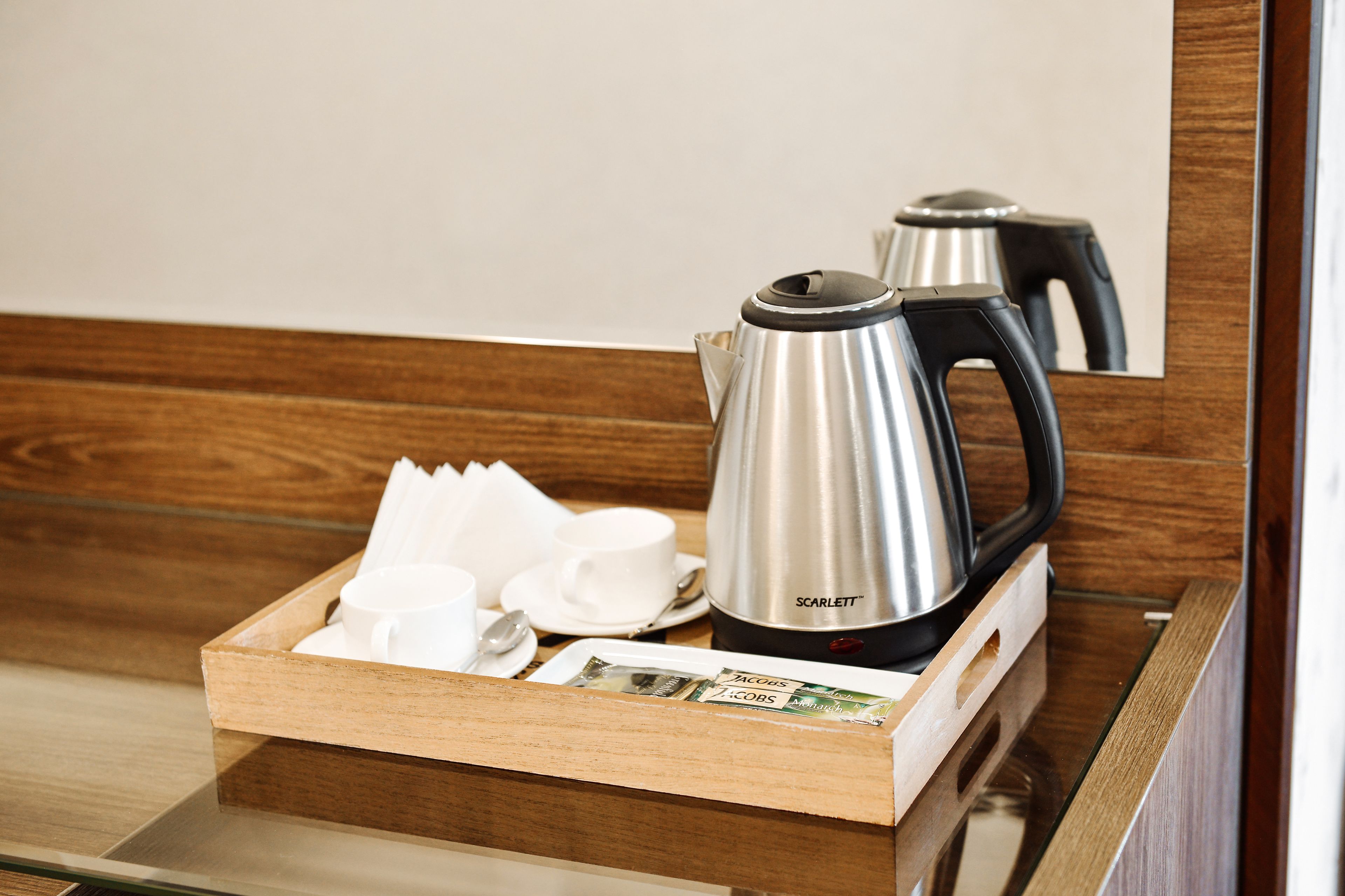 fridge, coffee/tea maker, electric kettle