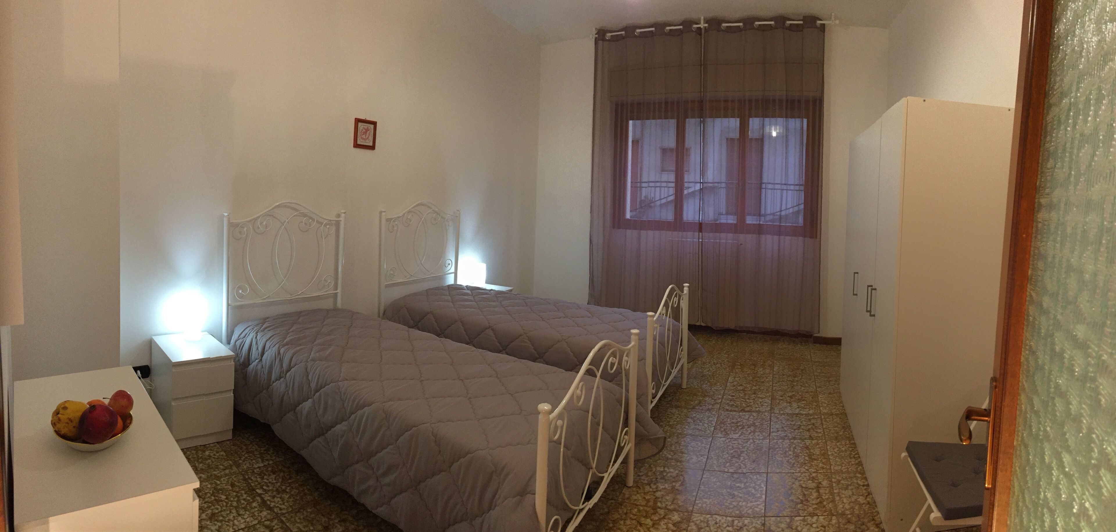 3 chambres, fer et planche à repasser, lit parapluie, Wi-Fi gratuit