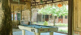 โฮมสเตย์ ควอค คานห์ แบมบู - โฮสเทล