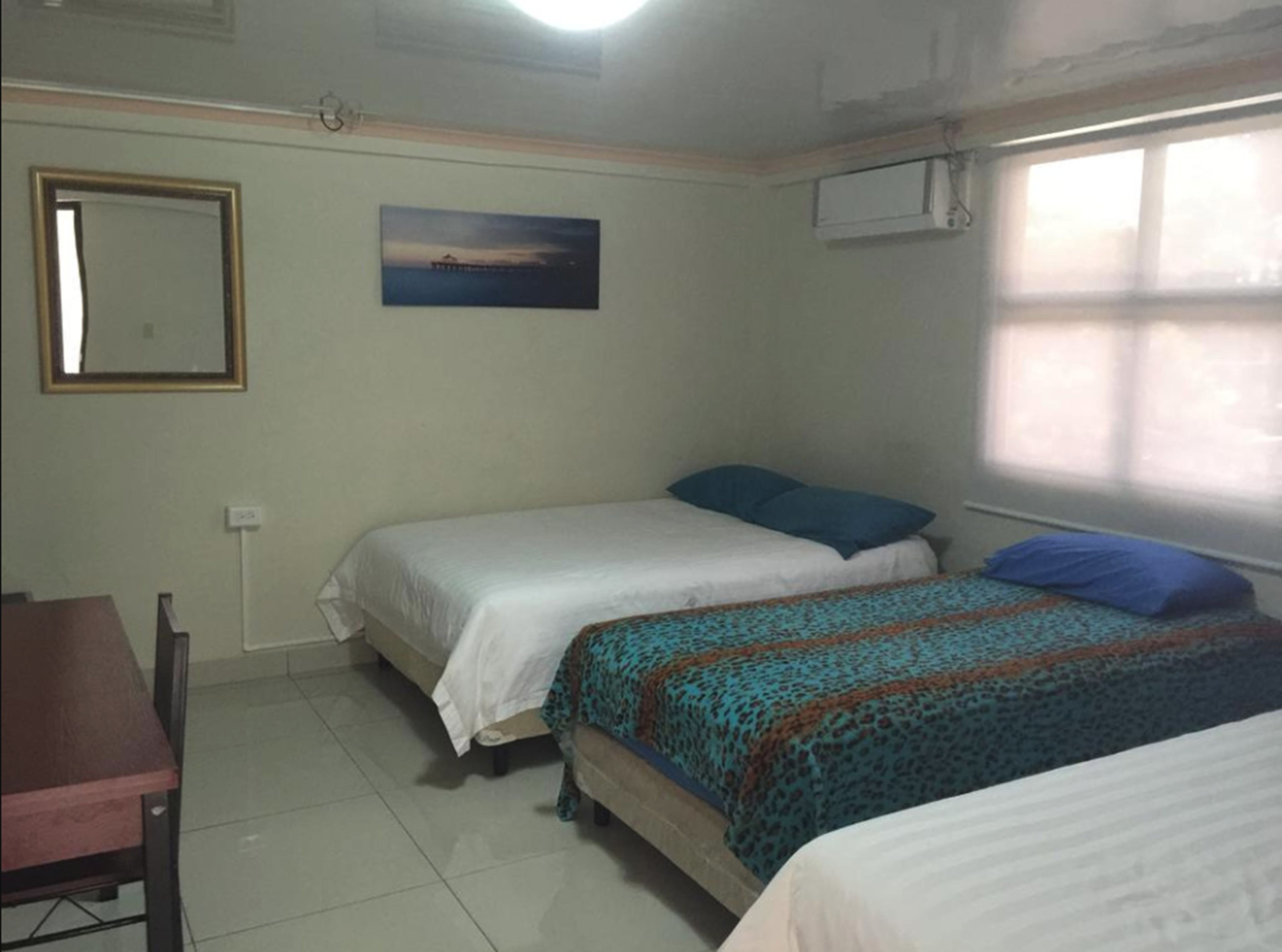 triple room | free wifi, bed sheets