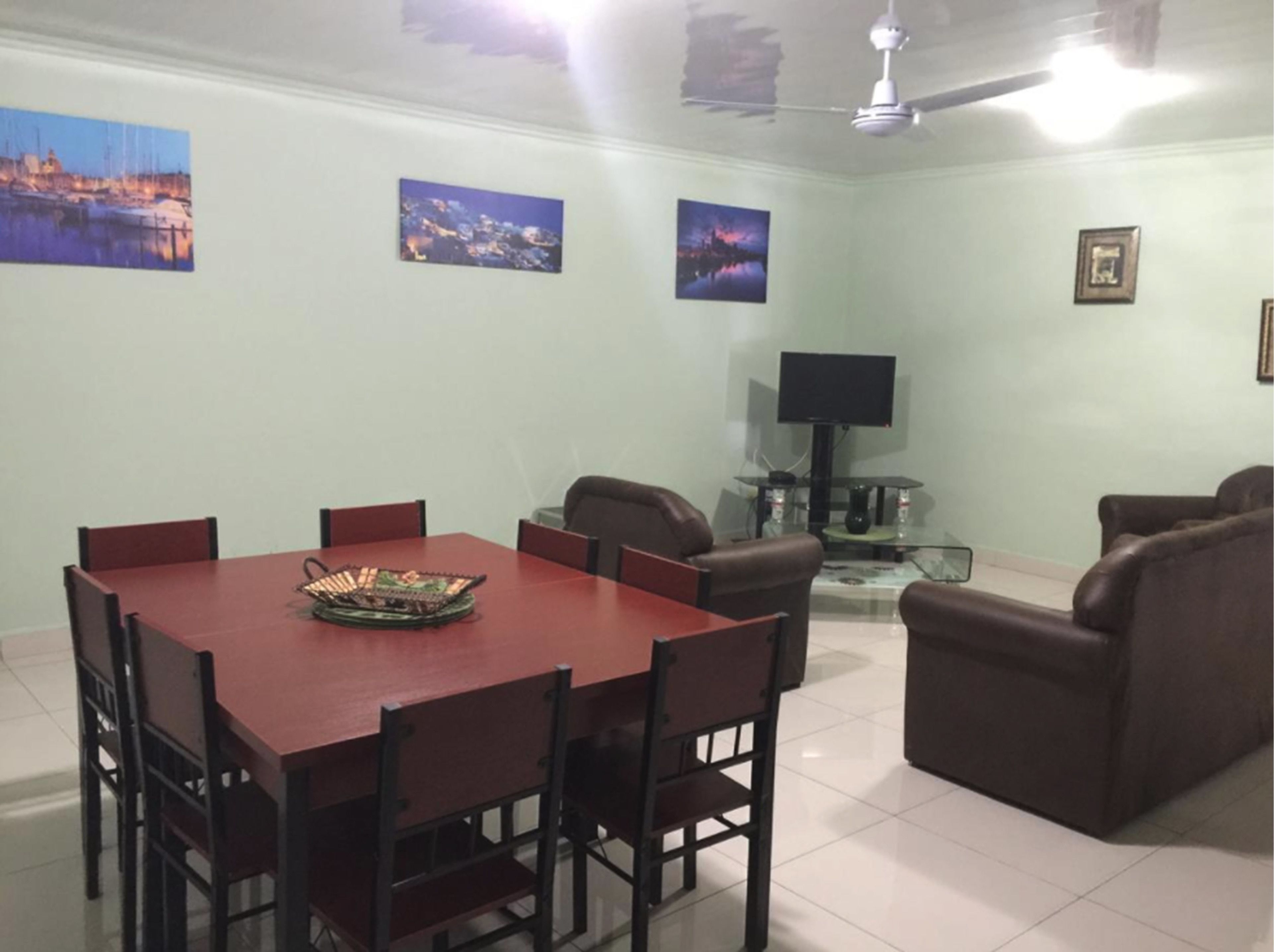 apartment, 3 bedrooms, 2 bathrooms | living room | flat-screen tv
