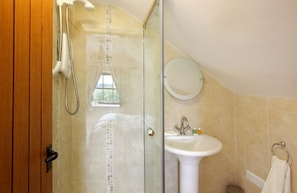 Combined shower/bathtub, hair dryer - On the Cheshire border, is an intriguing barn conversion in the Peak District. (Macclesfield)