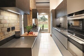 厨具/餐具、餐桌