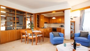 Interior - Coastal 3-Bedroom Home with Private Pool & BBQ l 150m from the sea! (Sfakaki)