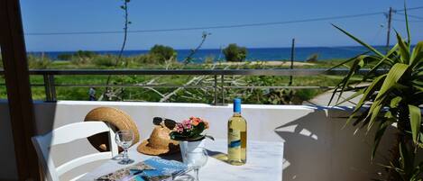 تناول الطعام بالخارج