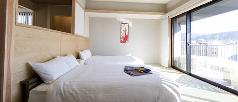 Kahden hengen huone (kaksi sänkyä), vuoristonäköala (Suite) | 1 makuuhuone, tallelokero huoneessa, työpöytä, äänieristys