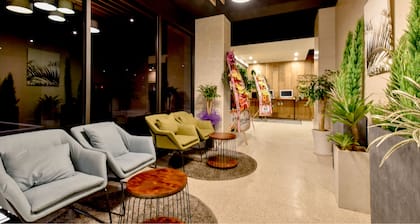 BLANC Business Hotel