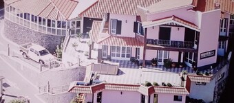 Pink House (Machico)