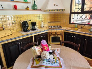 Fridge, microwave, oven, stovetop - BEAUTIFUL villa with pool for exclusive use comfort near sea ideal relaxation (Carini)