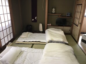 Private Vacation Home | 3 bedrooms, desk, free WiFi - UOGASHI 7070 Annex KnowMe (Naoshima)