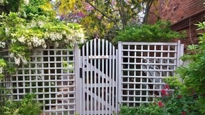 Unclassified image, 4 of 21, button - Grove Cottage -  a cottage that sleeps 4 guests  in 2 bedrooms (Yarmouth)