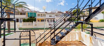 Two-story duplex of 100 m2 in La Mata in walking distance from the sea