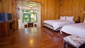 Standard Quadruple Room, 2 Katil Kelamin (Double)