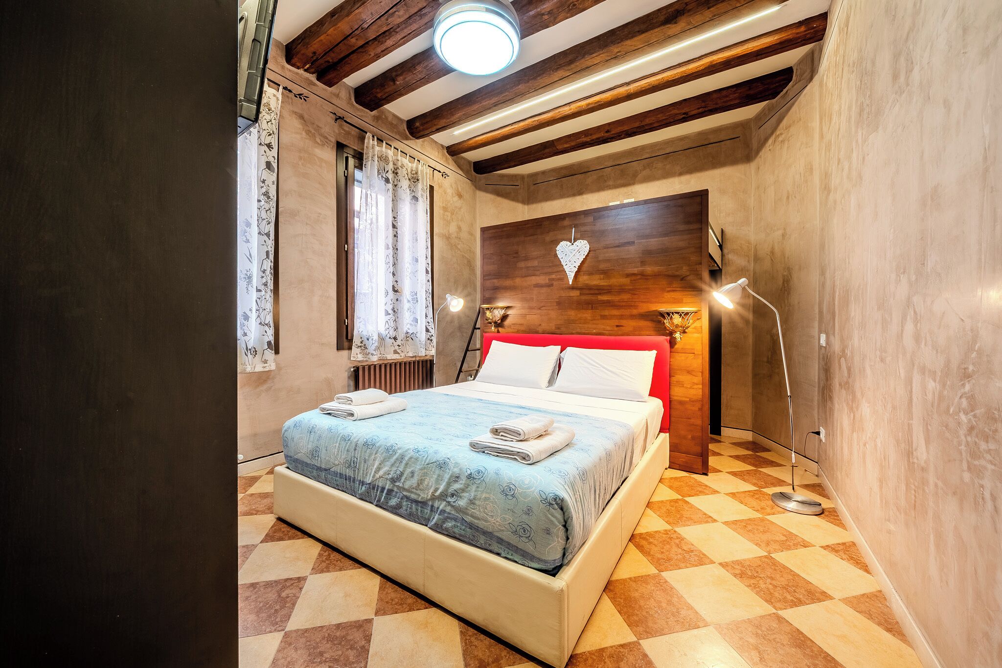 1 chambre, chambres insonorisées, fer et planche à repasser, Wi-Fi