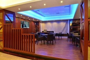 Lobby lounge - Miba Hotel (Payas)