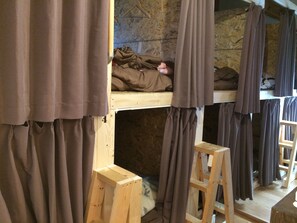 In-room safe, free WiFi - Guest House YASUBE - Hostel (Sapporo)
