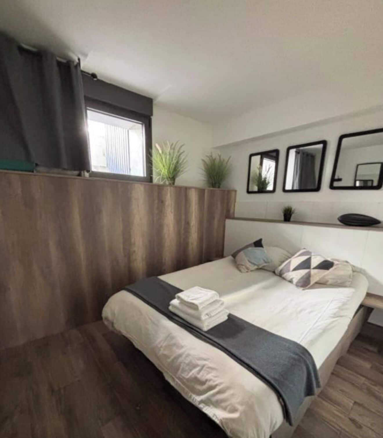 Appartement Classique | Décoration personnalisée, ameublement personnalisé, Wi-Fi gratuit