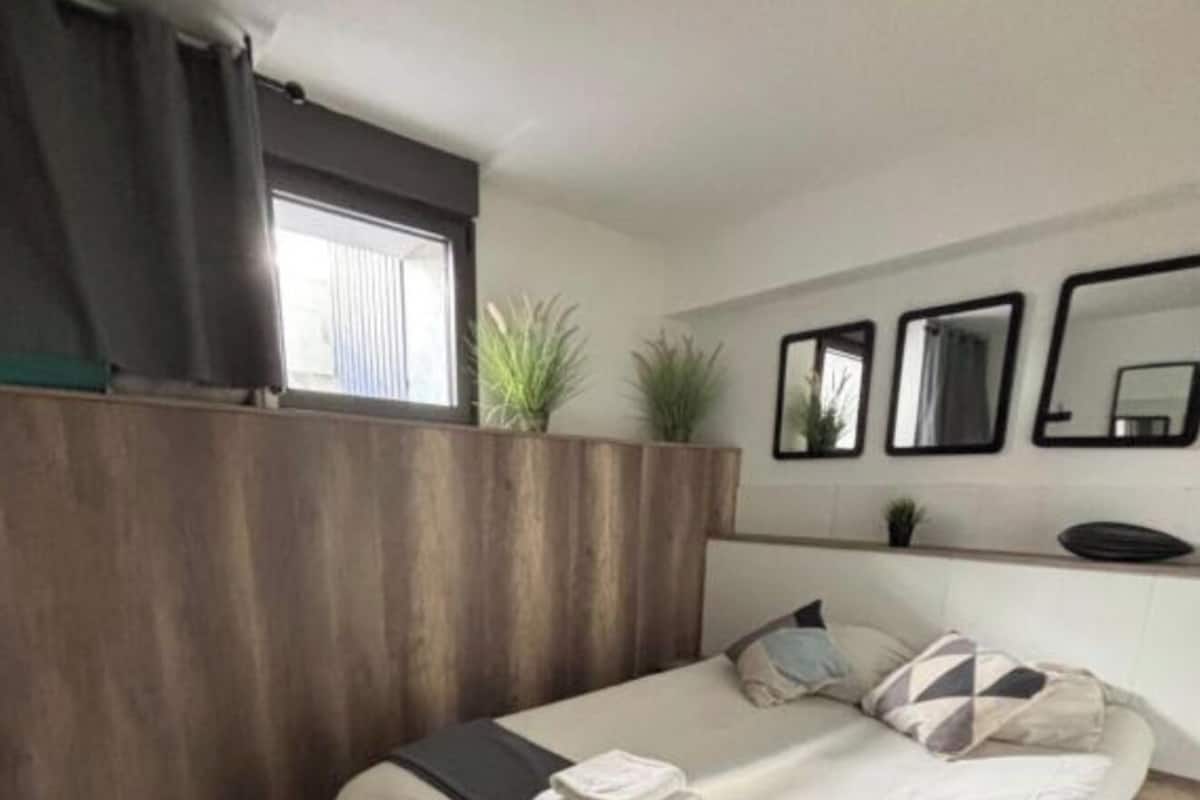 Appartement Classique | Décoration personnalisée, ameublement personnalisé, Wi-Fi gratuit