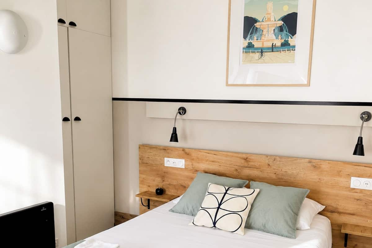 Comfort Studio Suite, City View | Free WiFi, individually decorated, individually furnished, bed sheets