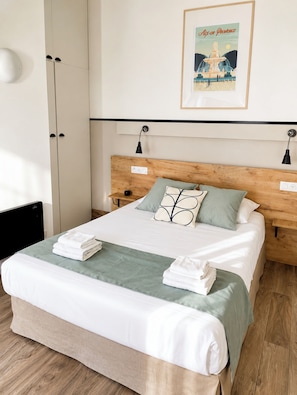 Comfort Studio Suite, City View | Individually decorated, individually furnished, free WiFi, bed sheets - Casahotel (Aix-en-Provence)