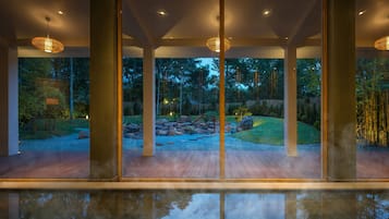 Sauna, steam room, hot springs/mineral springs, body treatments