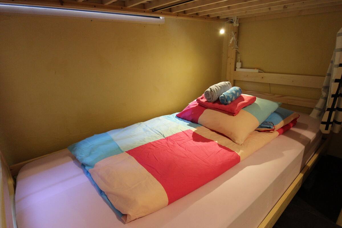 In-room safe, desk, soundproofing, WiFi (free)