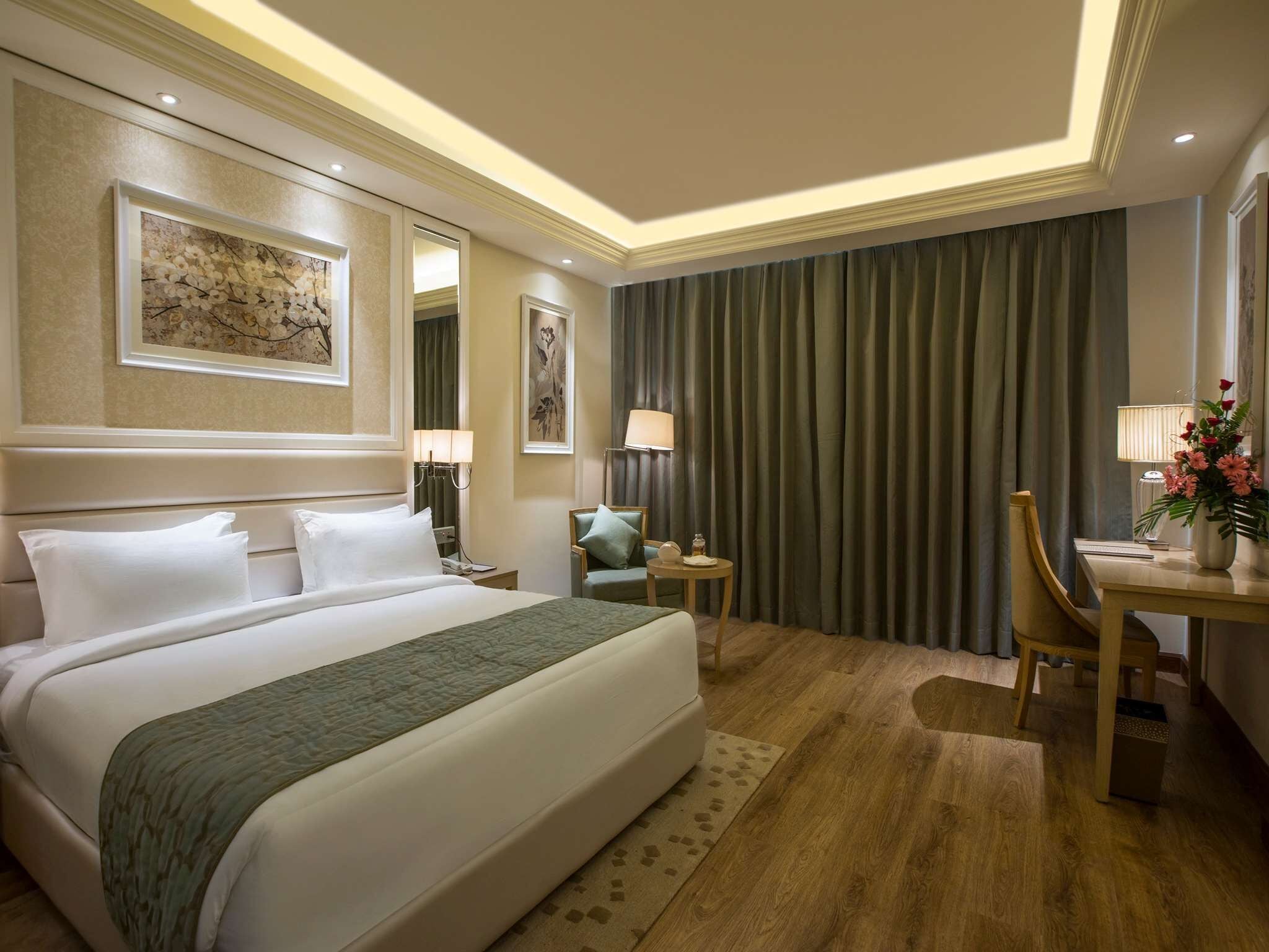 Premium bedding, minibar, in-room safe, desk