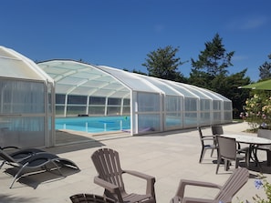 Piscine couverte, piscine extérieure