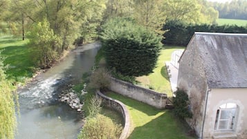 Superior Triple Room, Private Bathroom, River View (Chambre Saumur) | Exterior