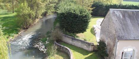 Superior-Dreibettzimmer, eigenes Bad, Flussblick (Chambre Saumur) | Aussenbereich