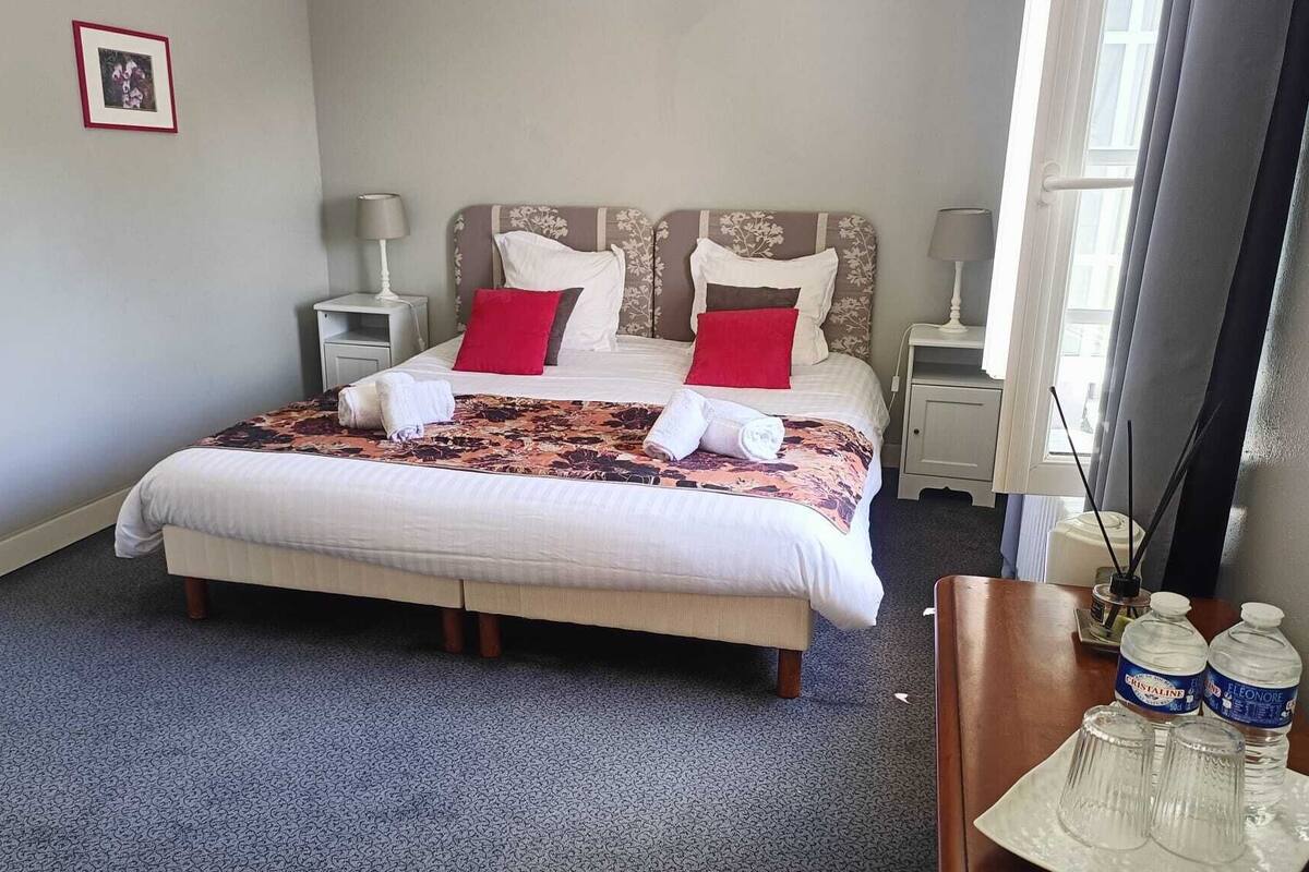 Comfort Double Room, Private Bathroom, River View (Chambre Montlouis) | Laptop workspace, blackout drapes, iron/ironing board (on request)