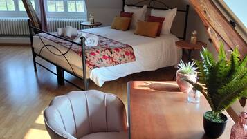 Superior Triple Room, Private Bathroom, River View (Chambre Saumur) | 1 bedroom, premium bedding, individually decorated