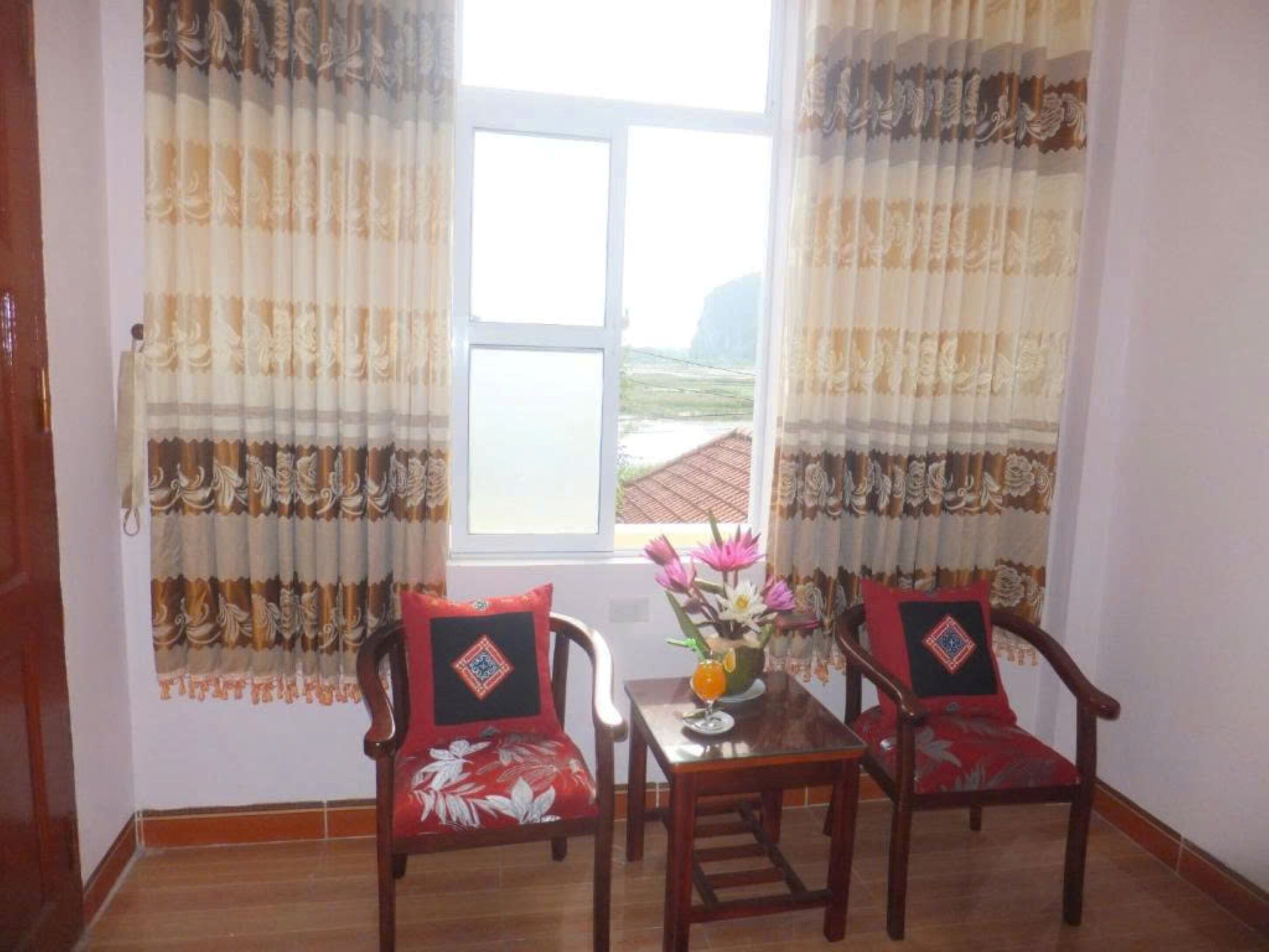 1 bedroom, minibar, desk, soundproofing