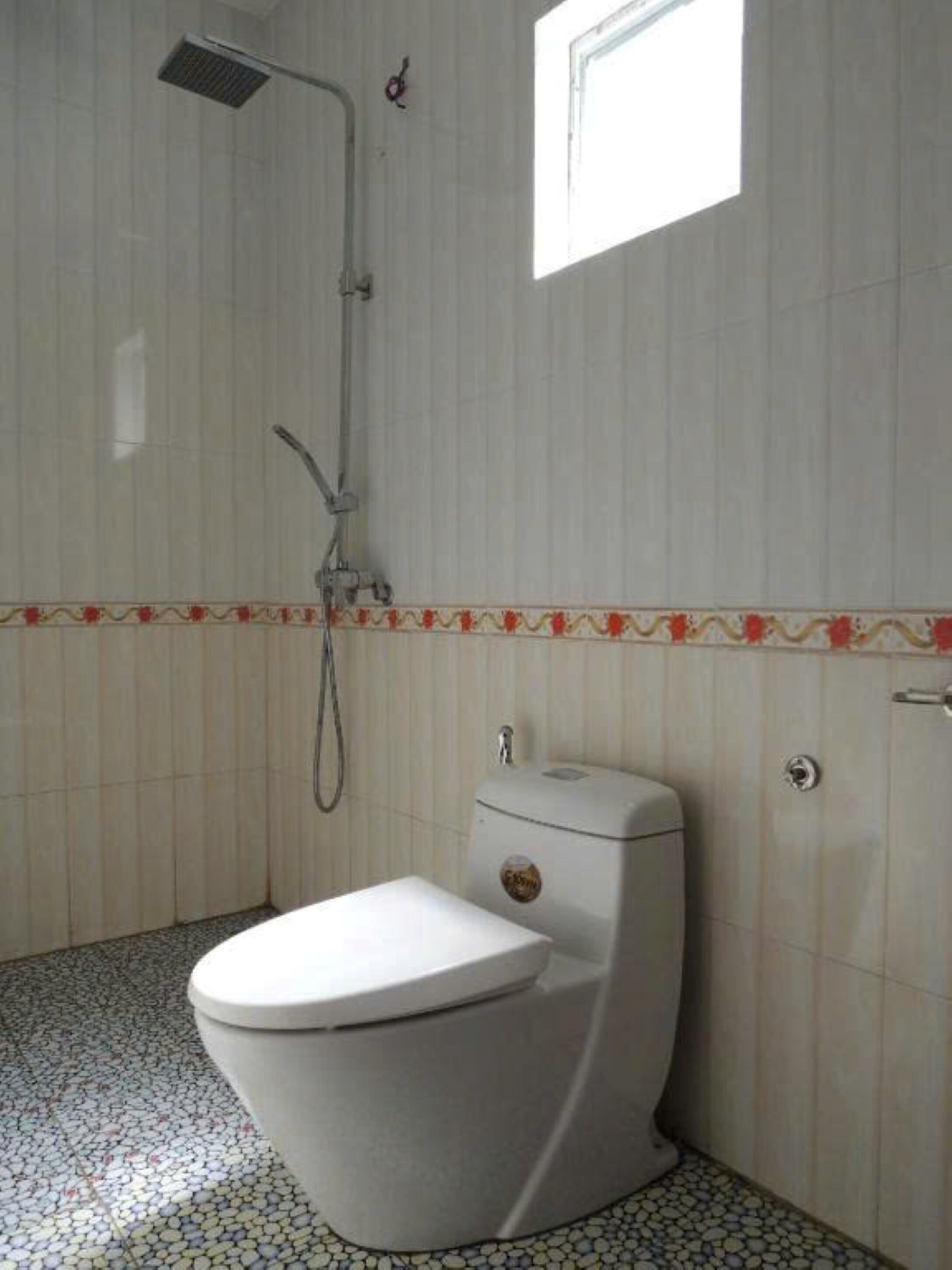 shower, free toiletries, hair dryer, bathrobes